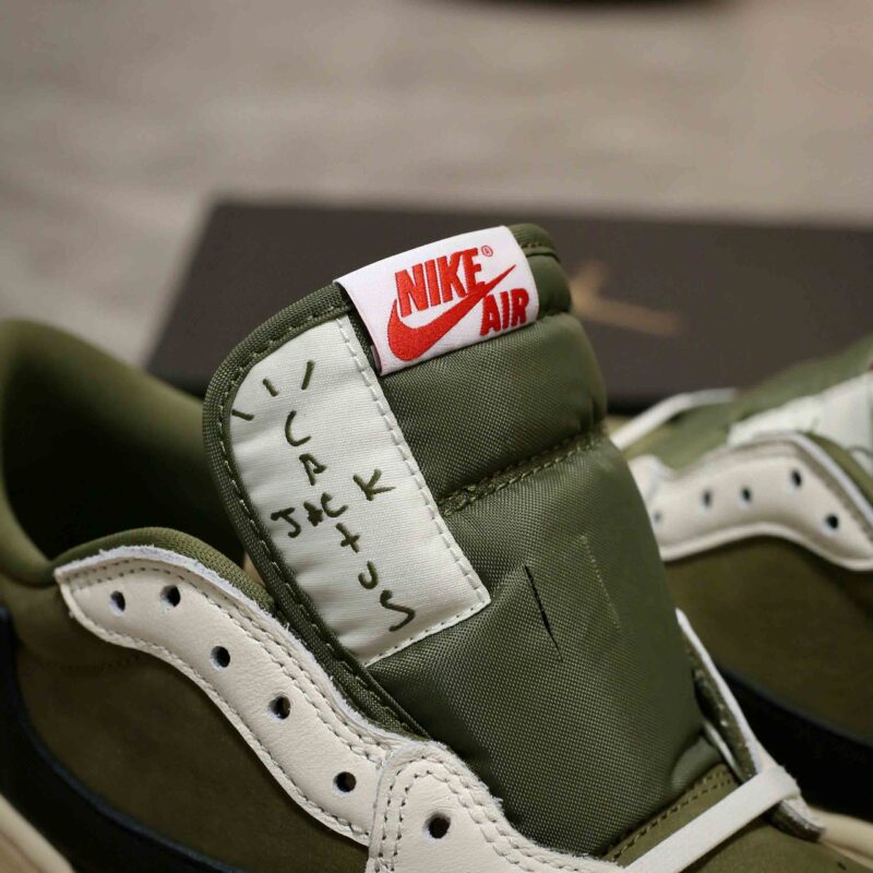 Giày Air Jordan 1 Low x Travis Scott ‘Medium Olive’ Best Quality