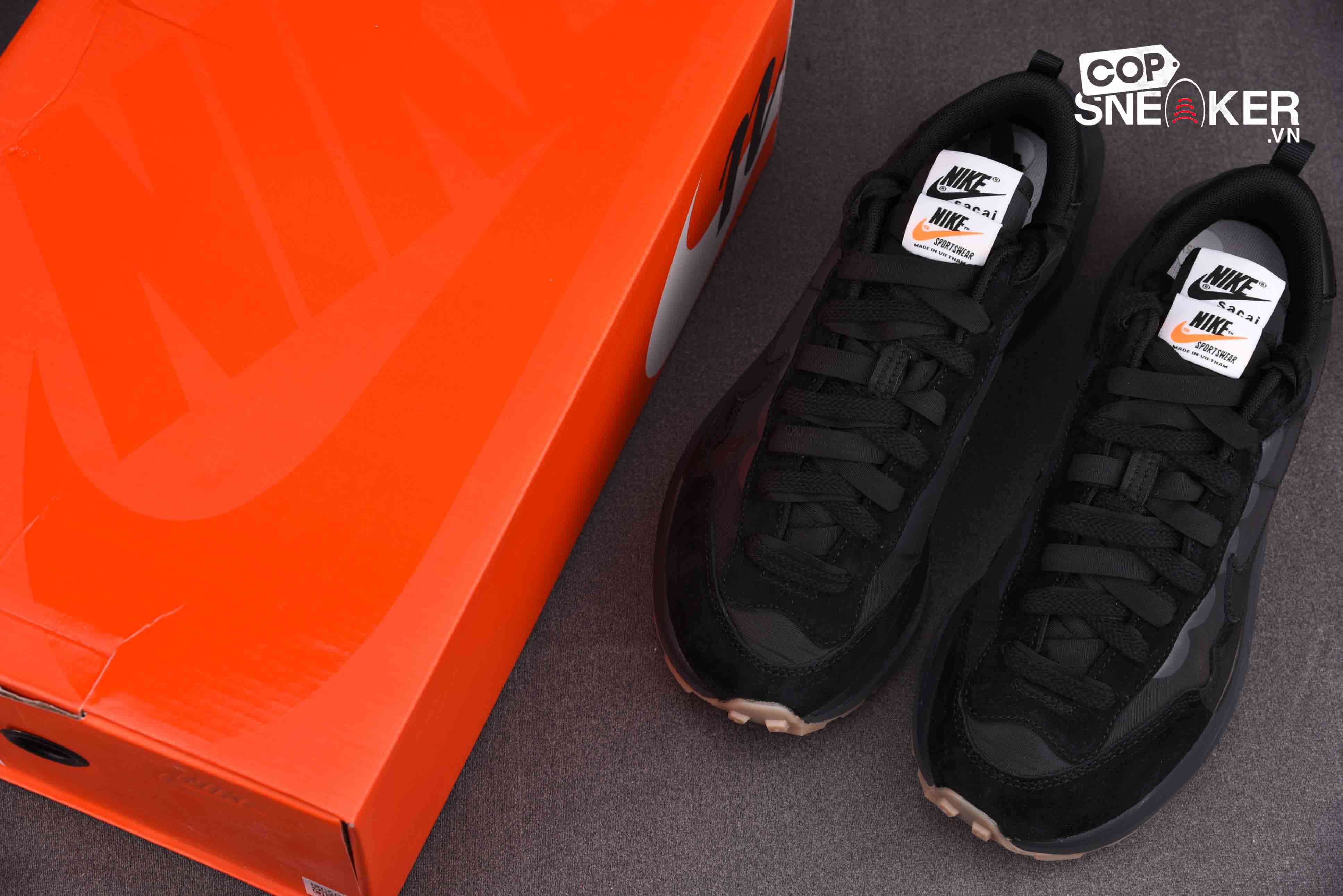 Giày Nike Sacai x VaporWaffle ‘Black Gum’ Best Quality